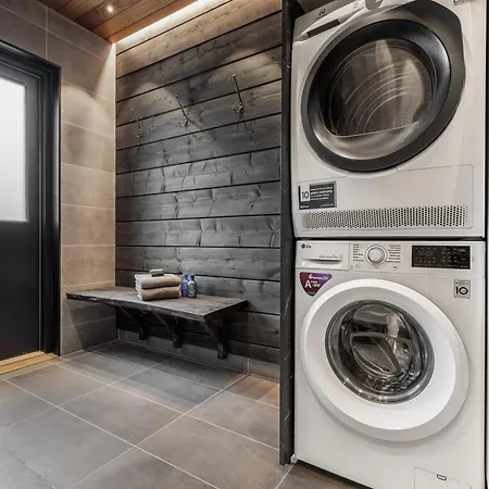 Lumikkomaeki A - Arctic Forest Retreat By Hilla *